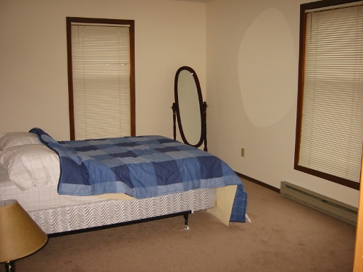 slides/BedRoom.jpg